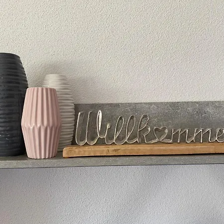 Leonies アパート *